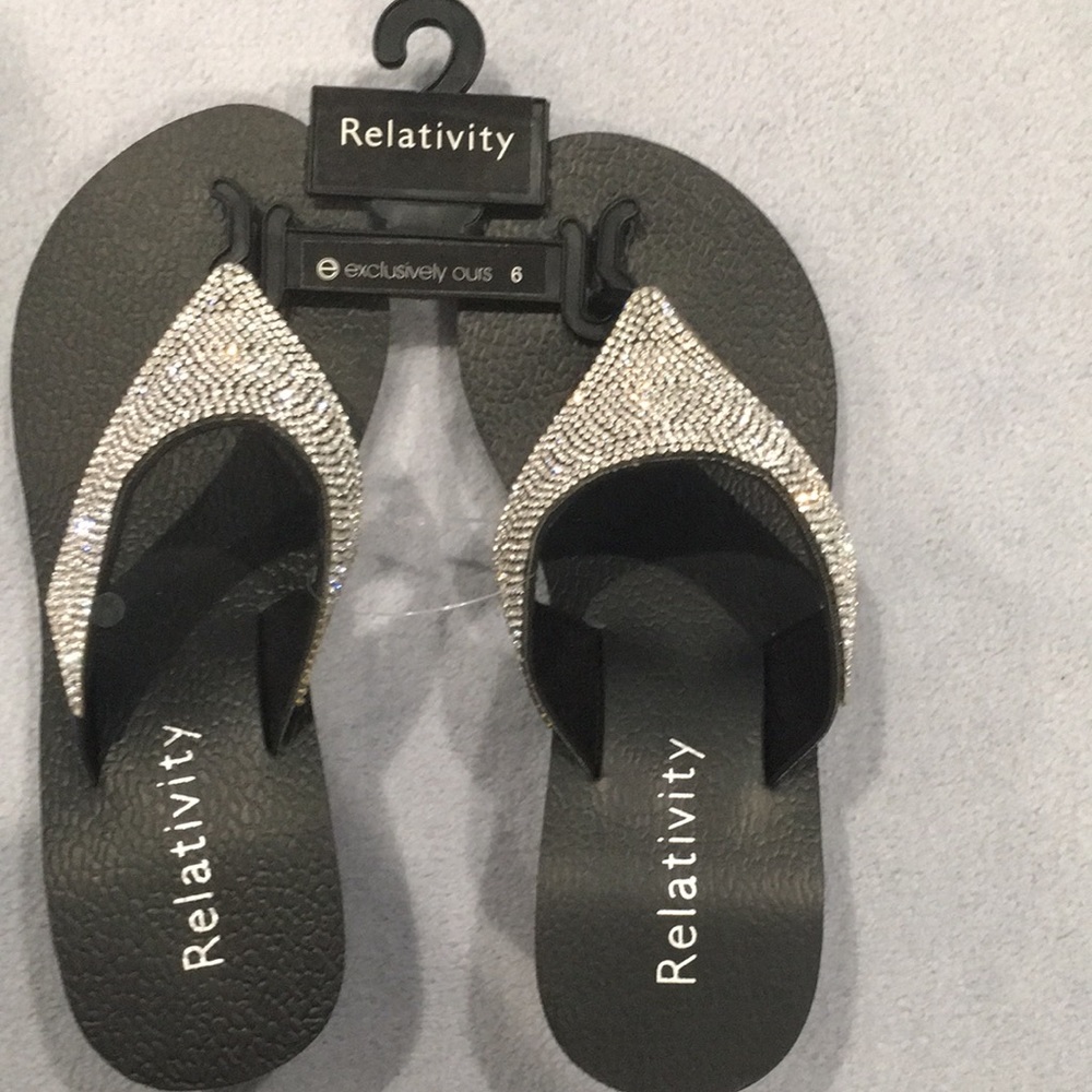 NWOT Black heeled slippers with rhinestones brand new never worn size 6